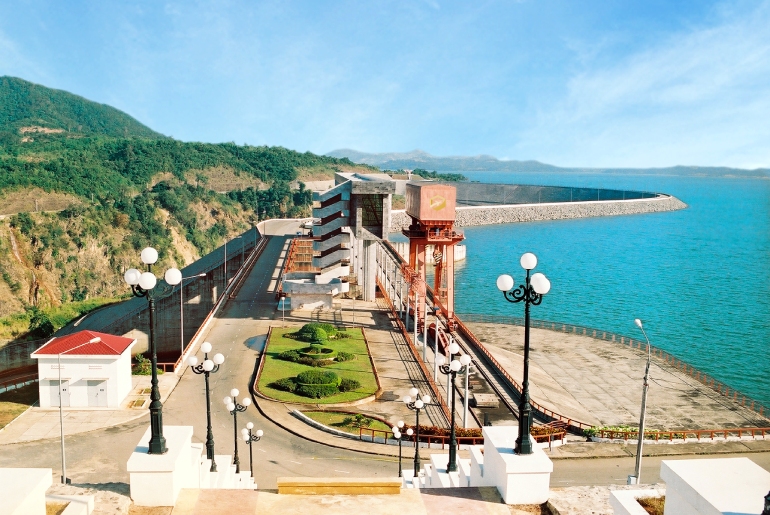 Thủy điện Ialy - công trình hoành tráng đất Gia Lai