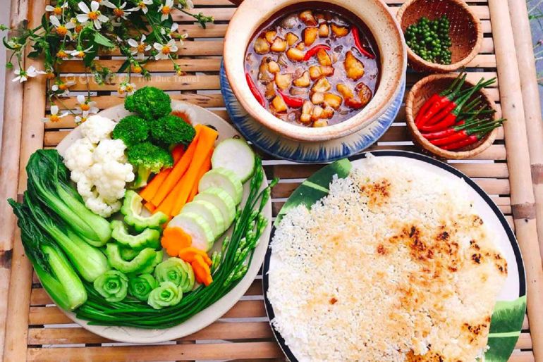 Cơm Cháy Kho Quẹt – Món Ngon Gợi Nhớ Hương Quê