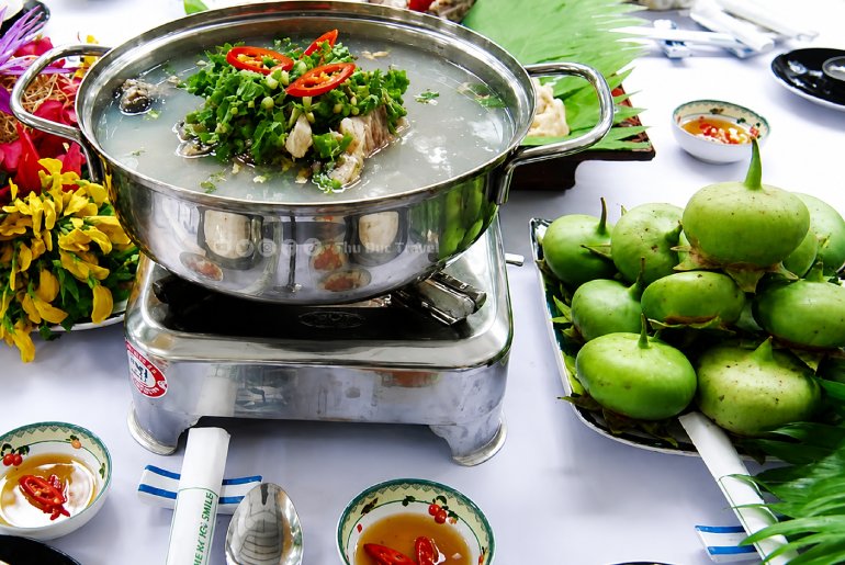 Lẩu Bần – Đặc Sản Độc Đáo Của Miền Tây Sông Nước