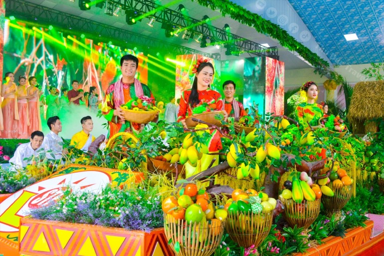 Lễ hội Trái Cây Miệt Vườn Vĩnh Long – Thiên Đường Trái Ngọt