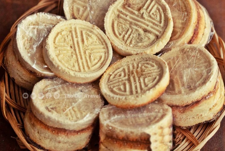 Bánh Đậu Xanh Hội An – Vị Ngọt Dịu Dàng Của Phố Cổ