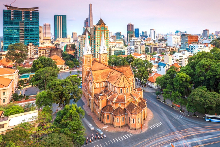 Tour du lịch Dinh Độc Lập - Nhà Thờ Đức Bà - Bến Cảng Nhà Rồng 1 ngày