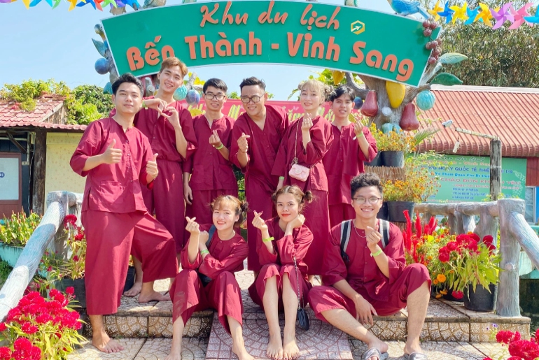 Tour du lịch Chợ Nỗi Cái Bè - Khu Du Lịch Vinh Sang 1 ngày